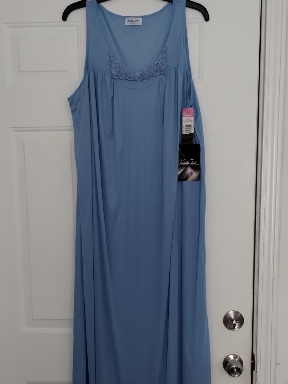 Vanity Fair Blue Sleeveless Gown Full Length Nightgown Size Large NWT Bluebell